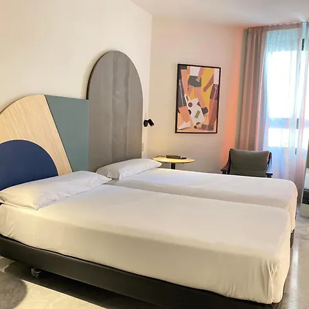 Hotel Onix Fira Barcellona Esterno foto