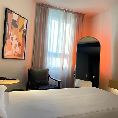 Hotel Onix Fira Barcellona Esterno foto