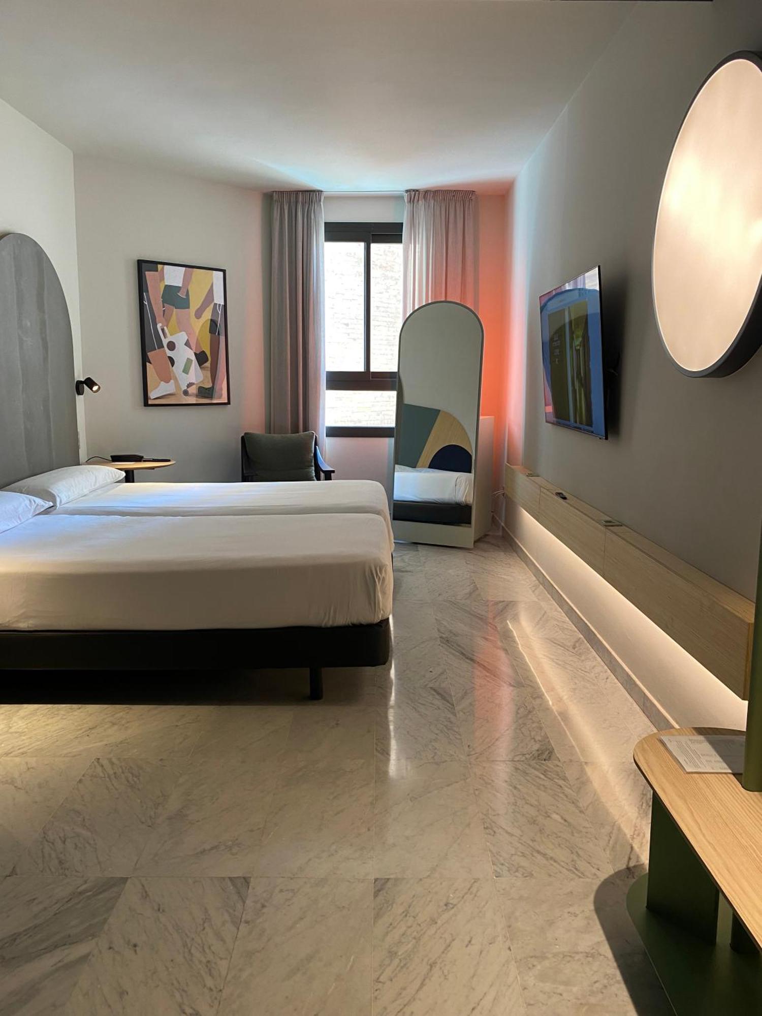 Onix Fira Hotel 3*